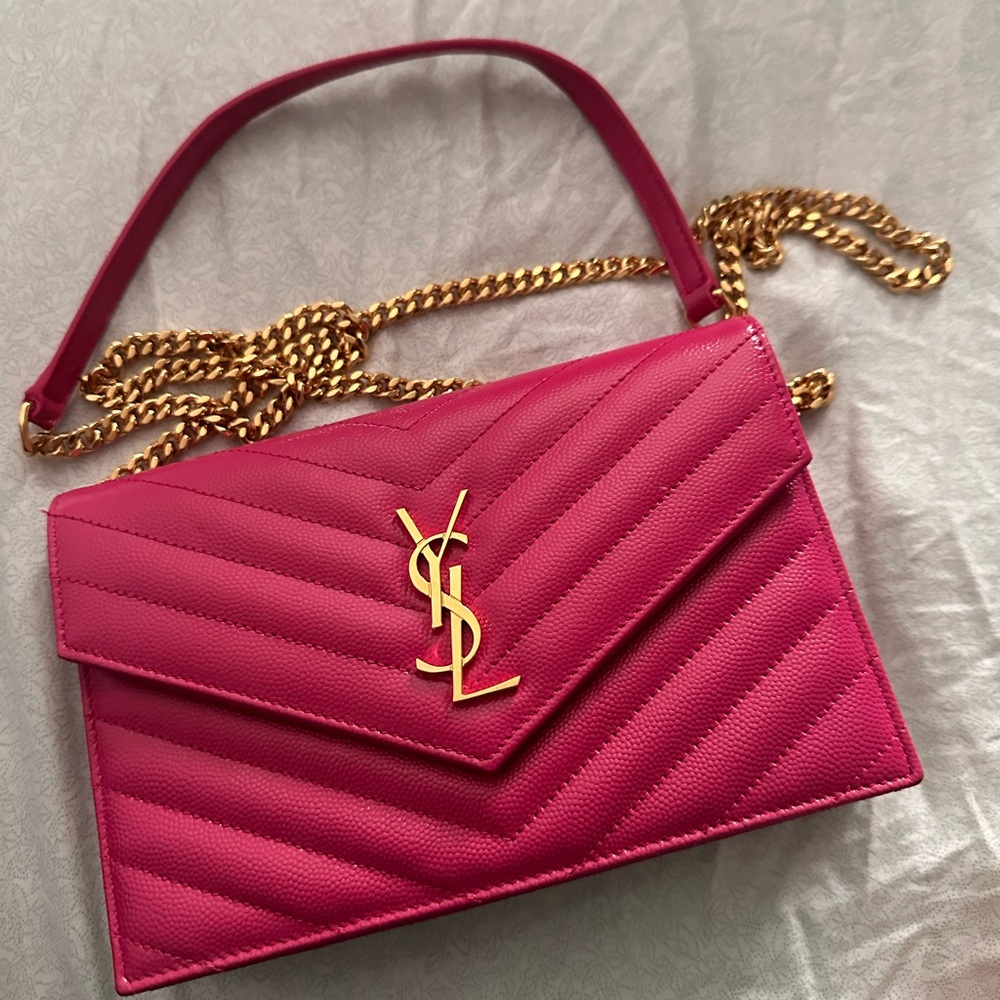 LIMITED EDITION YSL CASSANDRE ENVELOPE CHAIN WALLET IN GRAIN DE POUDRE LEATHER